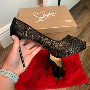 Christian Louboutin Very Lace Size 38
